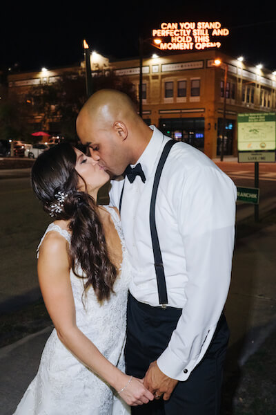 Tampa weddings – Tampa wedding planner – iconic Tampa wedding photos – Special Moments Event Planning - bride and groom kissing