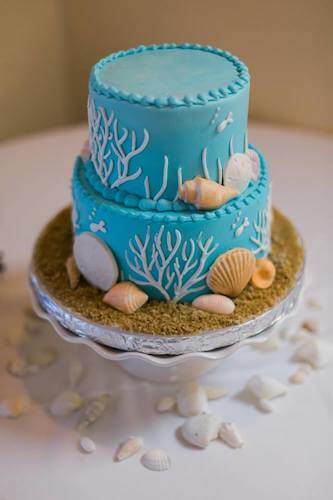 beach wedding cake - Florida beach destination wedding cake - blue wedding cake with sea shells