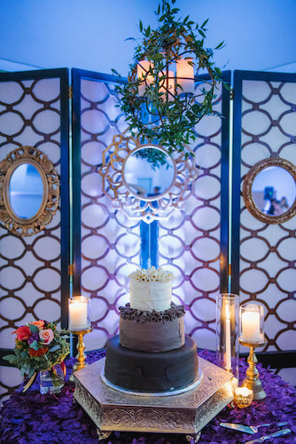 wedding cake - cake table - creating a special cake table - wedding cake with chocolate curls