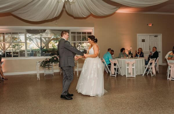 Tampa newlyweds first dance!