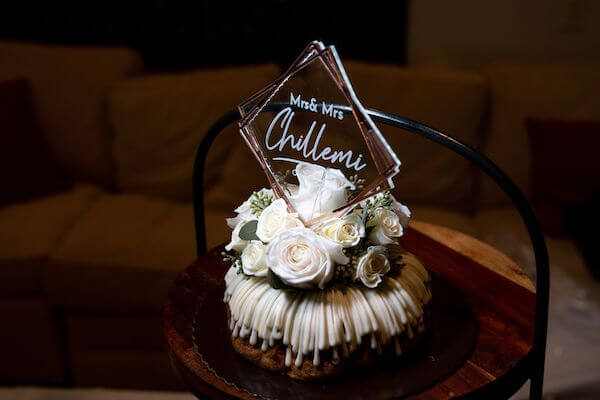 A Bundt wedding cake for an intimate wedding 