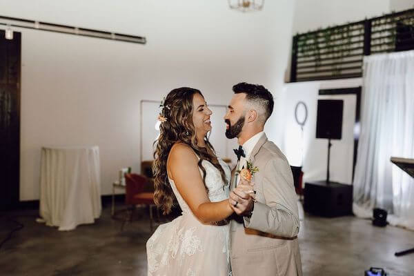 Newlywed couple's first dance 