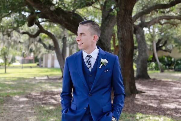 Tampa groom wearing a bright blue suit