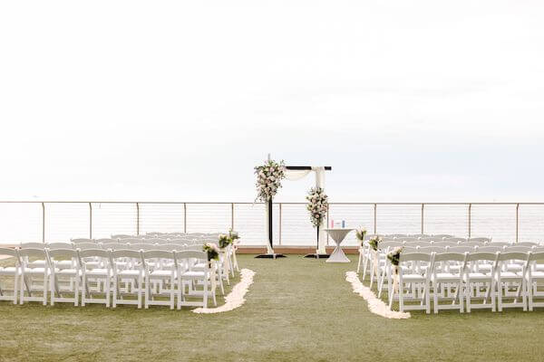 Ready to say I Do overlooking the gulf of mexico