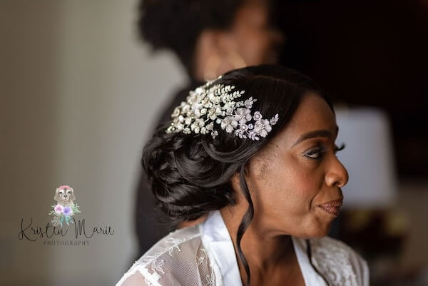 Tampa bride getting ready for her wedding.