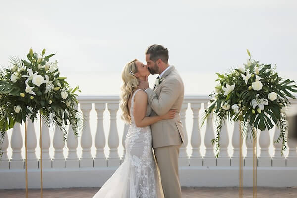 Rooftop wedding ceremony at the Hyatt Regency Clearwater Beach.