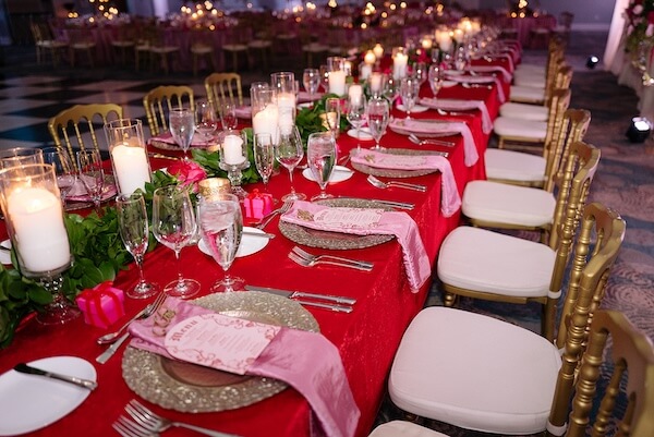 A head table for 20 people at a Sand Key wedding.