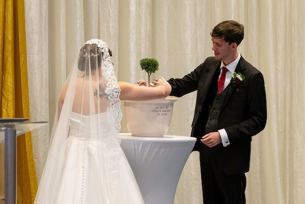 A Clearwater wedding ceremony at the Wyndham Grand Clearwater Beach.