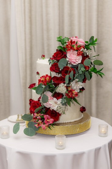 A beautifully decorated wedding cake at The Orlo in Tampa.